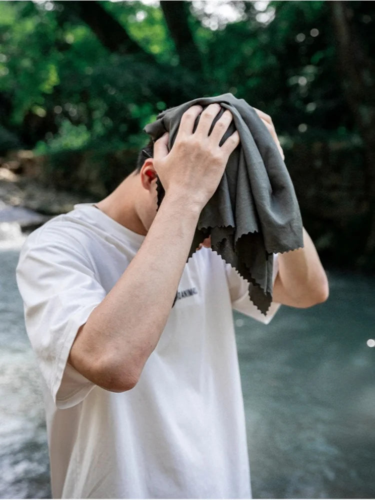 Quick-Dry Outdoor Towel – Lightweight & Portable